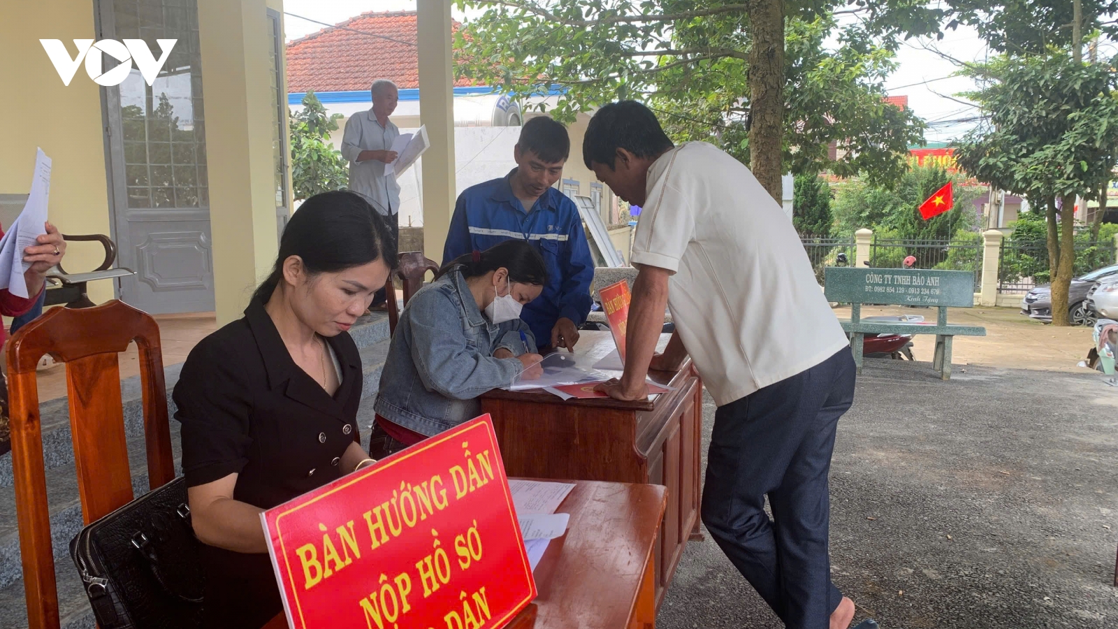 "Dân phải đến nơi khác xử lý hồ sơ thì bộ máy xã này có thể bị đánh giá chưa tốt"